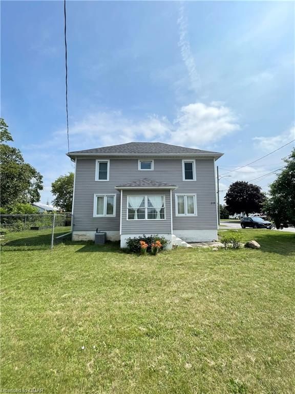 215 CANNIFTON Road Belleville Ontario K8N 4V7