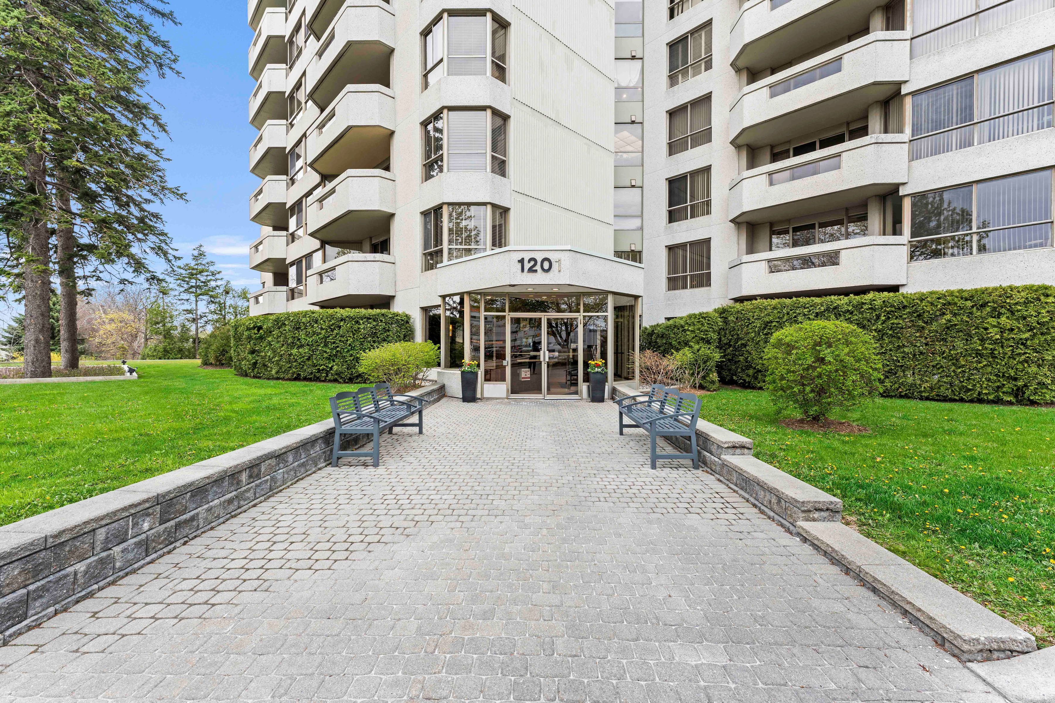1201 North Shore Boulevard E 809
