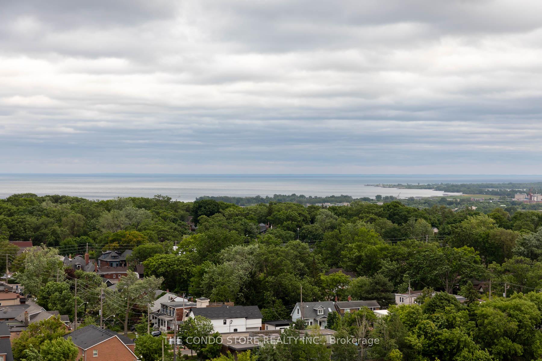 3 Bedrooms Condo at 286 MAIN, Toronto For sale