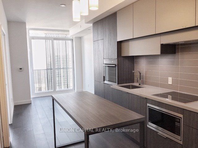 8 Eglinton