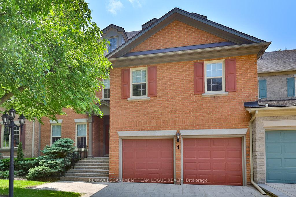 4 Bedrooms Condo at 4211 Millcroft Park, Burlington For sale
