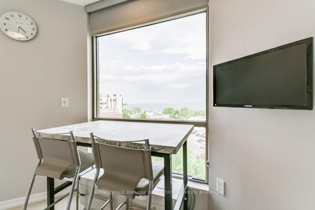 2 Bedrooms Condo at 1201 North Shore, Burlington For sale