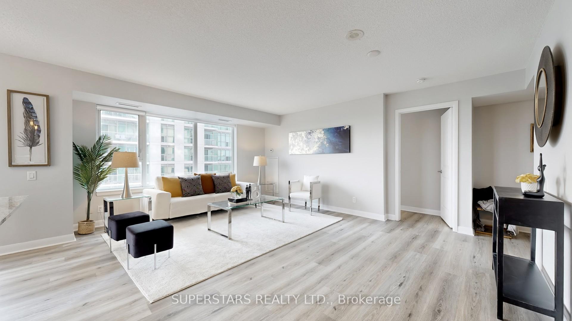 2 Bedrooms Condo at 25 Town Centre, Toronto For sale