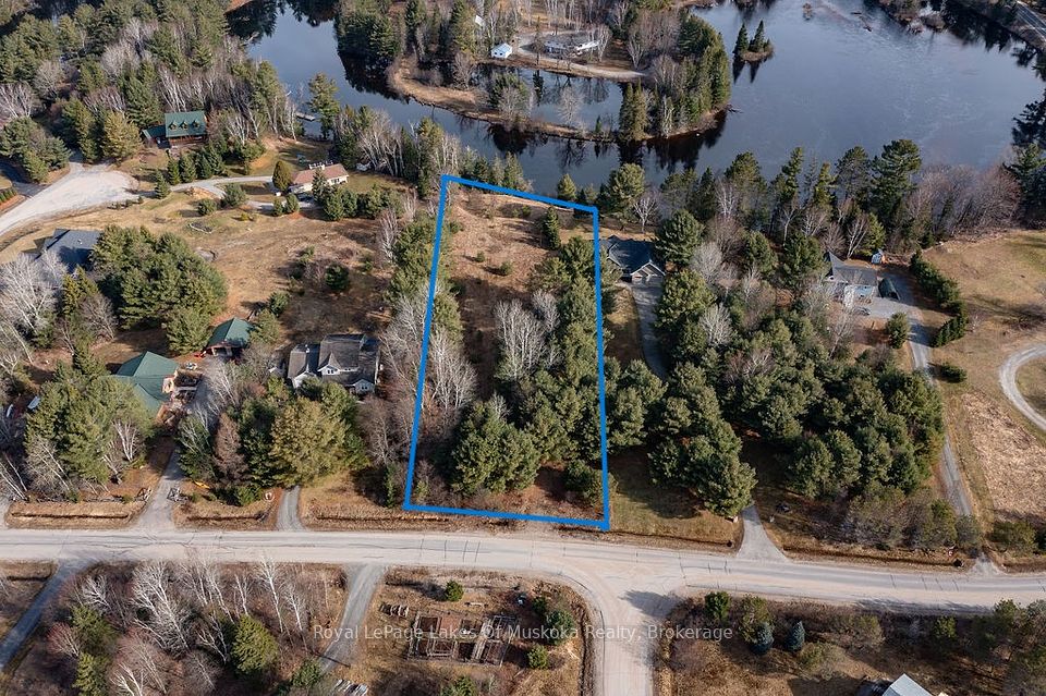 18 SHELLWOOD SHORES