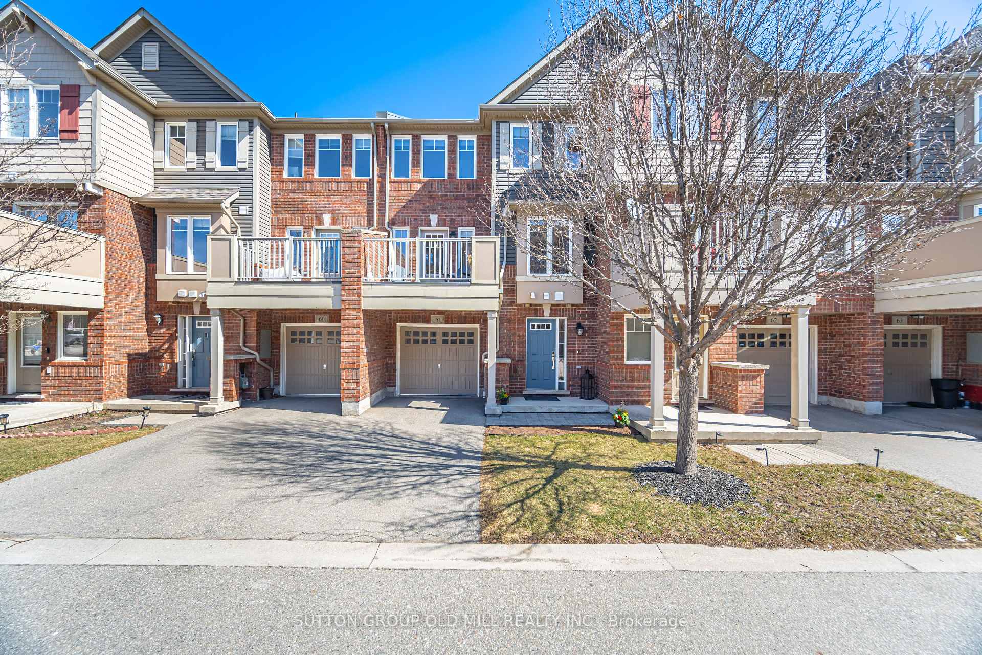 2 Bedrooms Condo at 3050 Rotary,  Burlington For sale