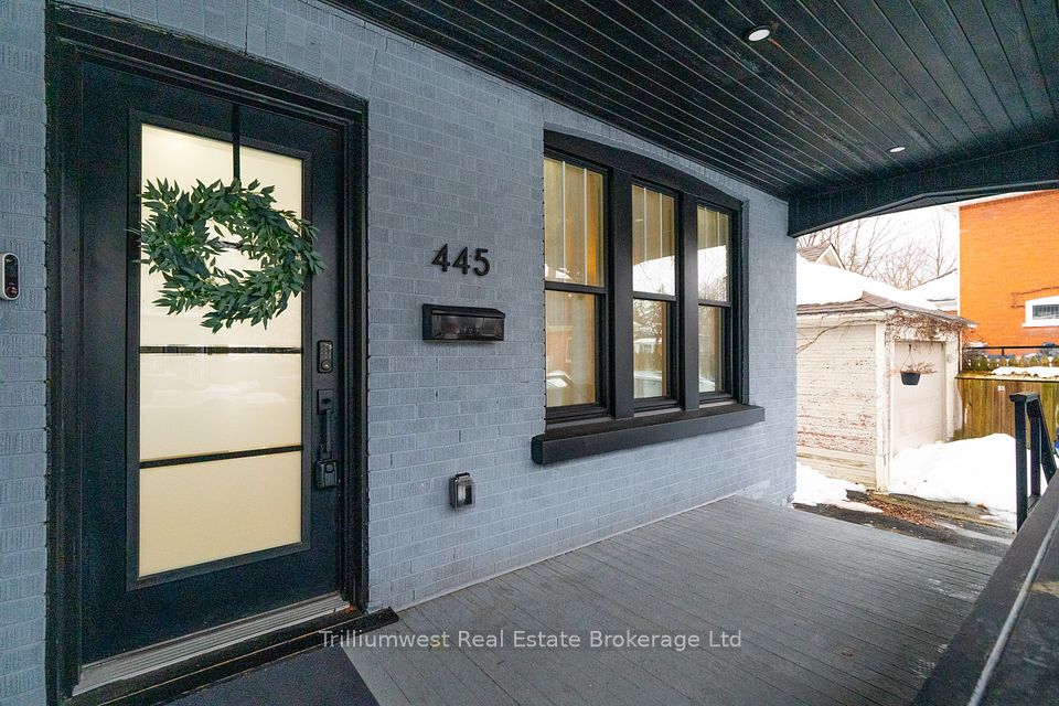 445 Moore Street, Cambridge, ON N3H 3B1