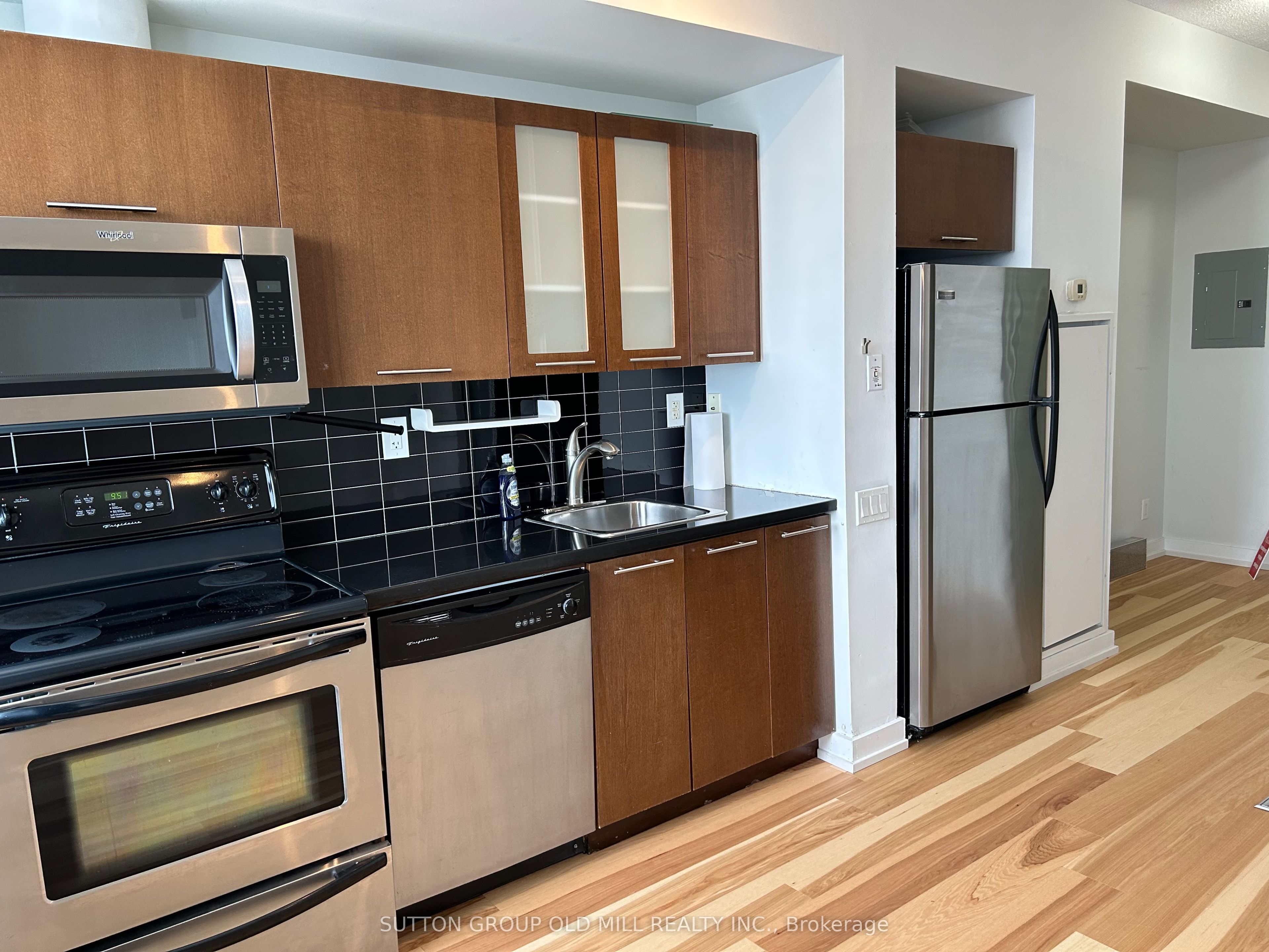 33 Mill Street, #1103