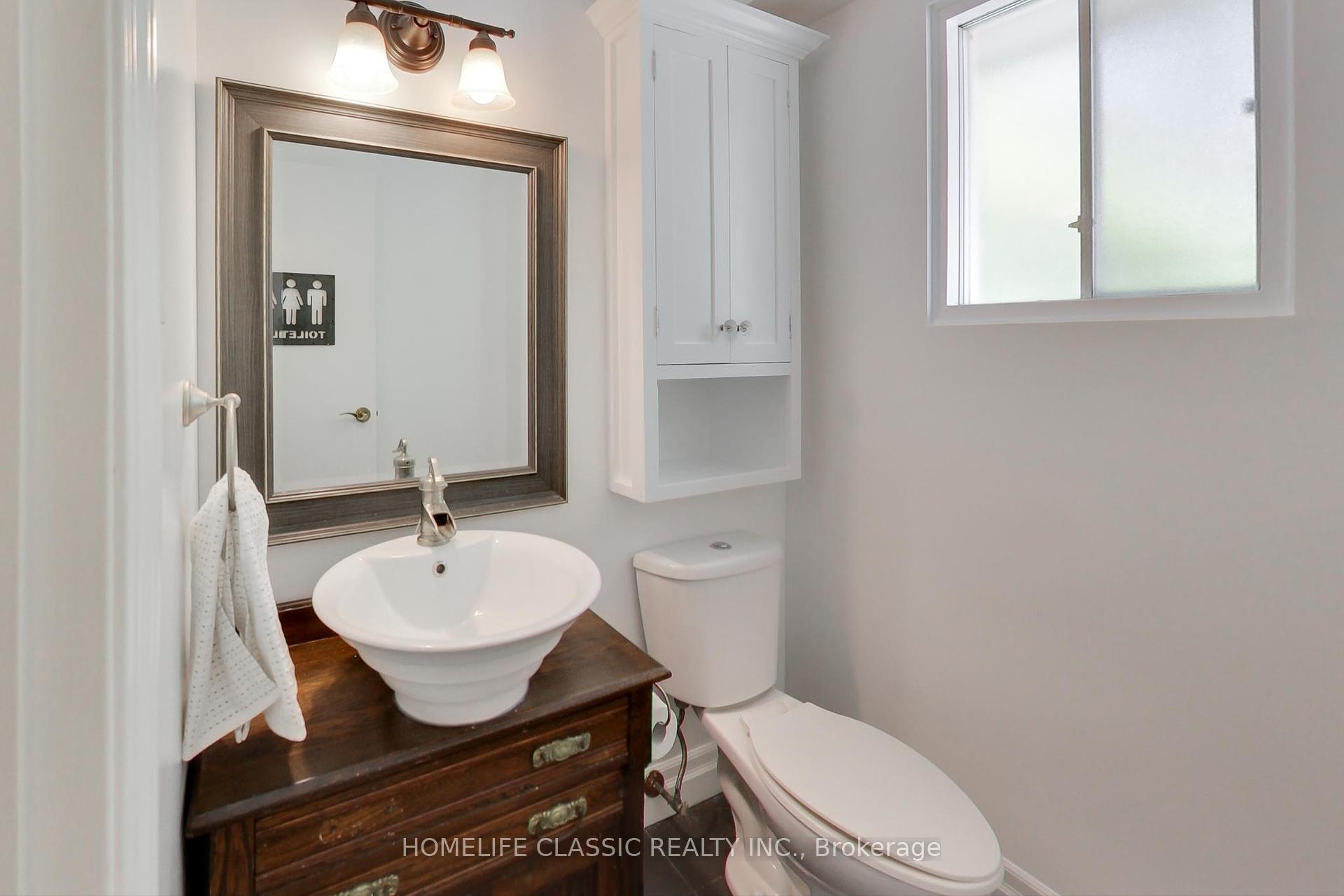 4 Bedrooms Condo at 108 Wild Briarway, Toronto For sale
