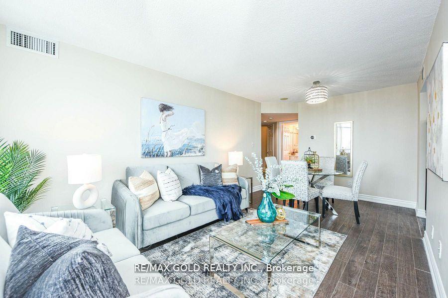 2 Bedrooms Condo at 30 Harrison Garden, Toronto For sale