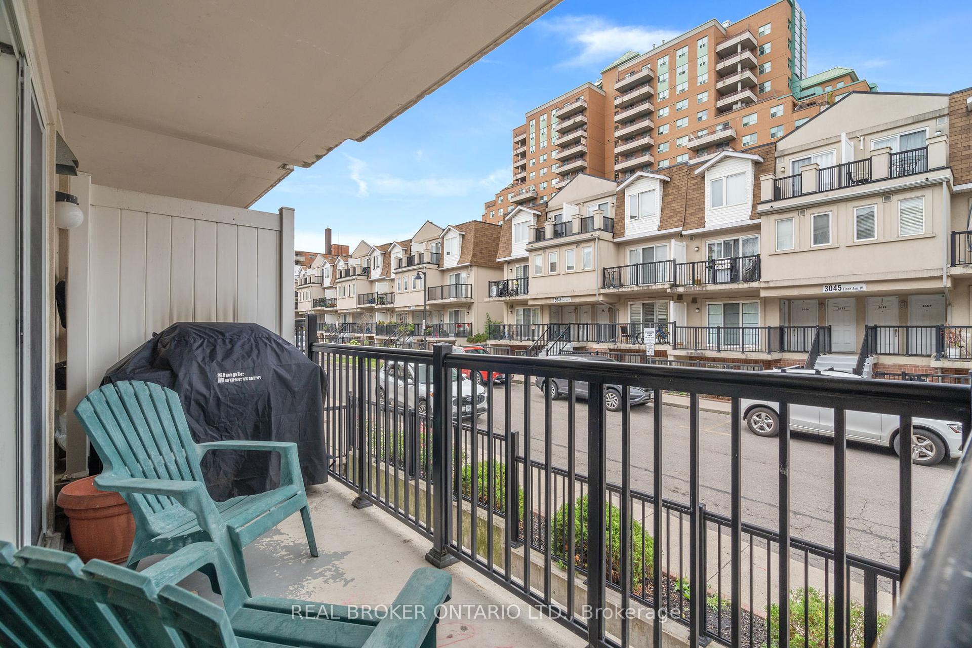 3 Bedrooms Condo at 3047 Finch, Toronto For sale