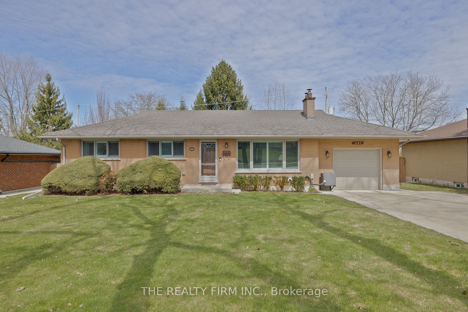 1147 Byron Baseline Road, London South, ON N6K 2C7