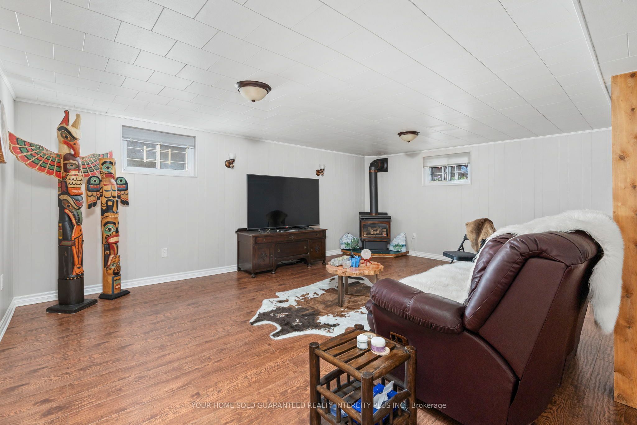 8 Neapolitan Drive