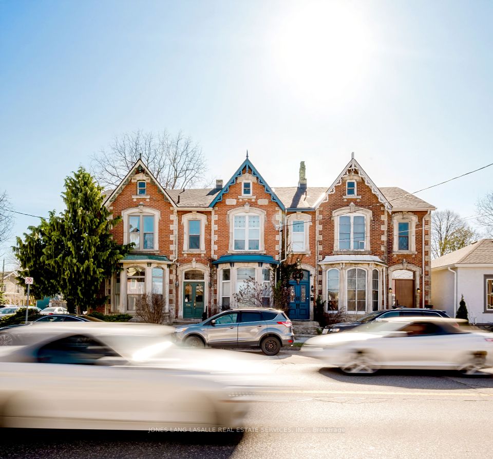 328 Woolwich