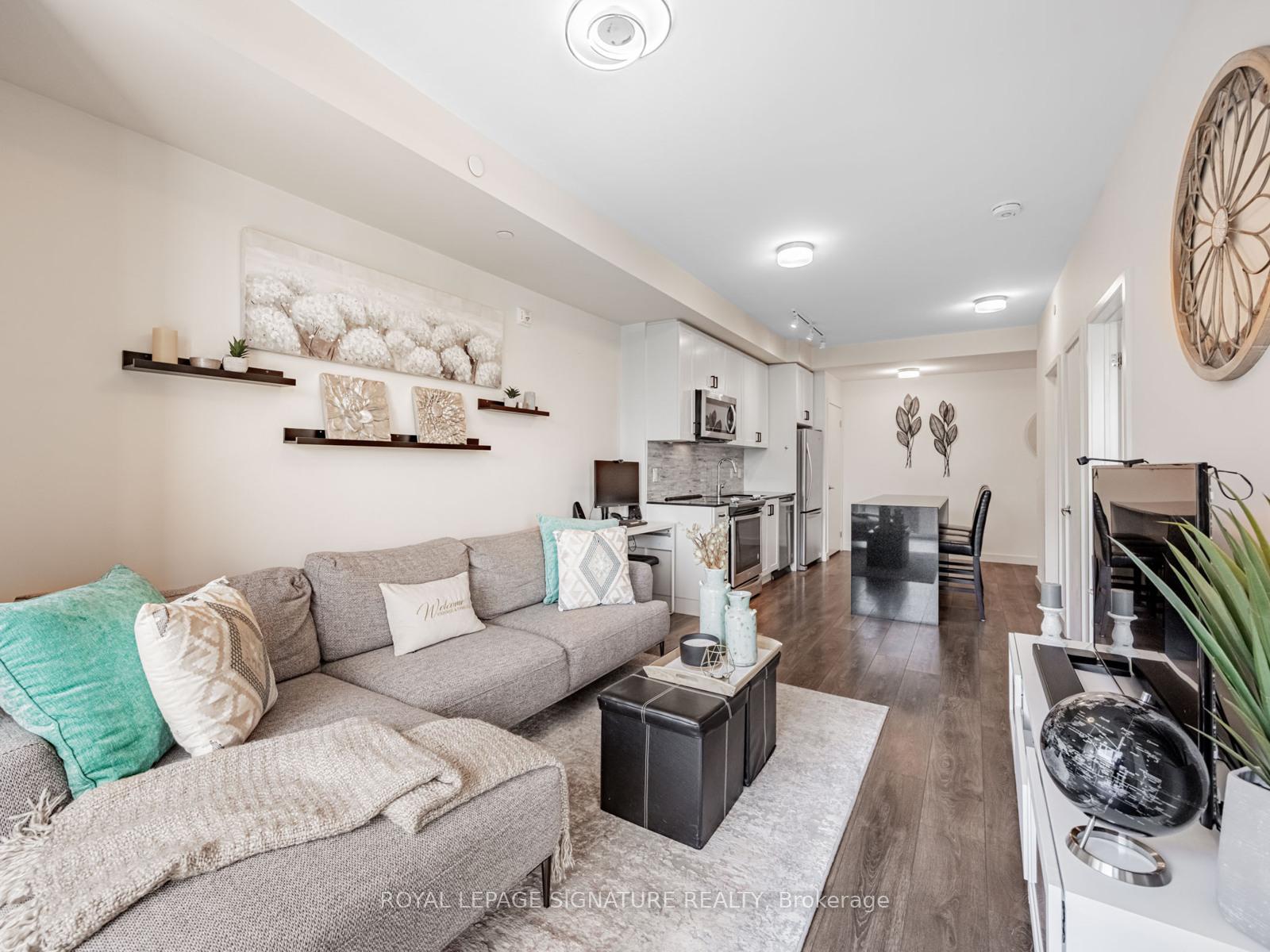 1 Bedroom Condo at 210 Sabina, Oakville For sale
