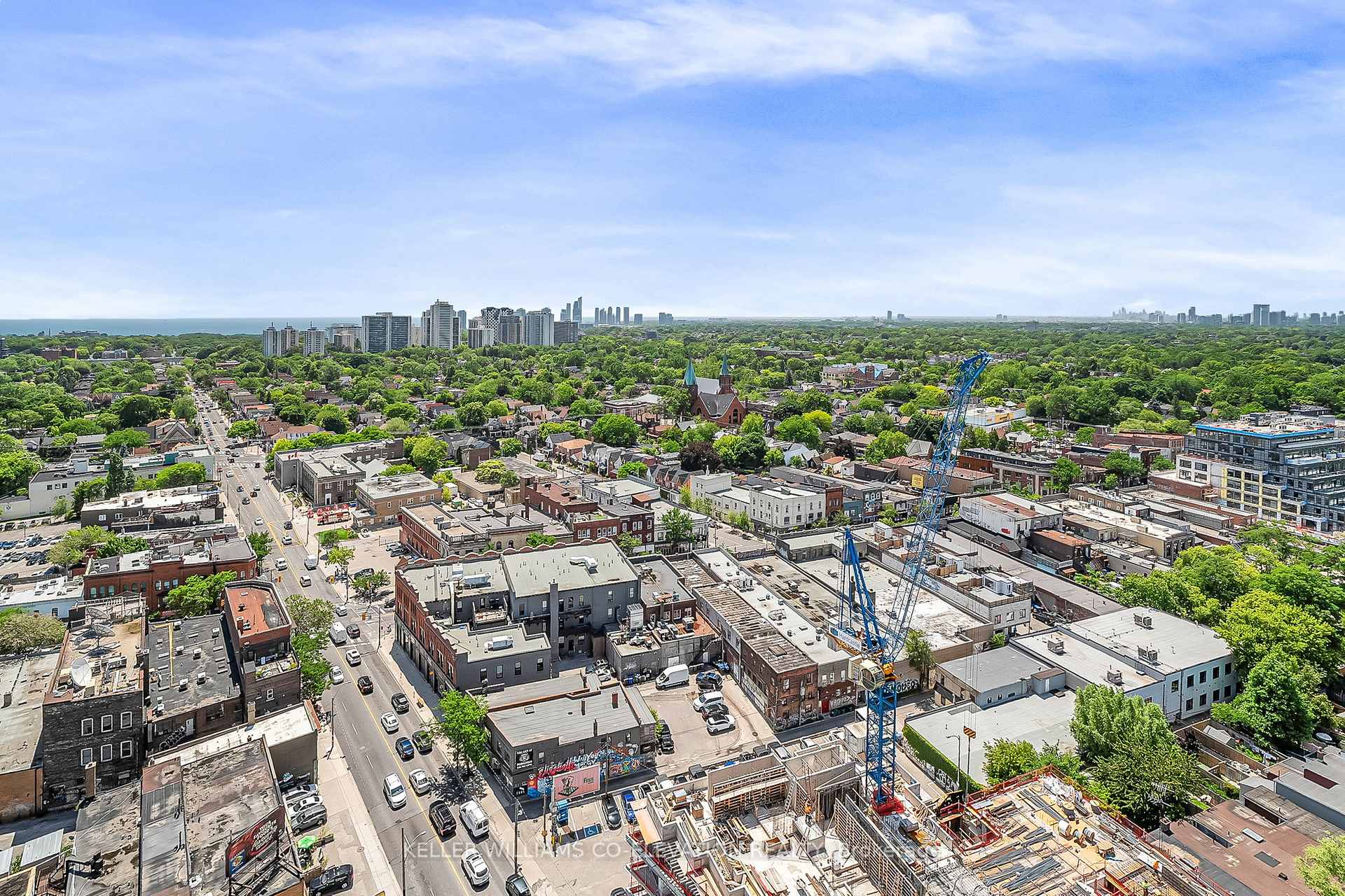 3 Bedrooms Condo at 60 Heintzman, Toronto For sale