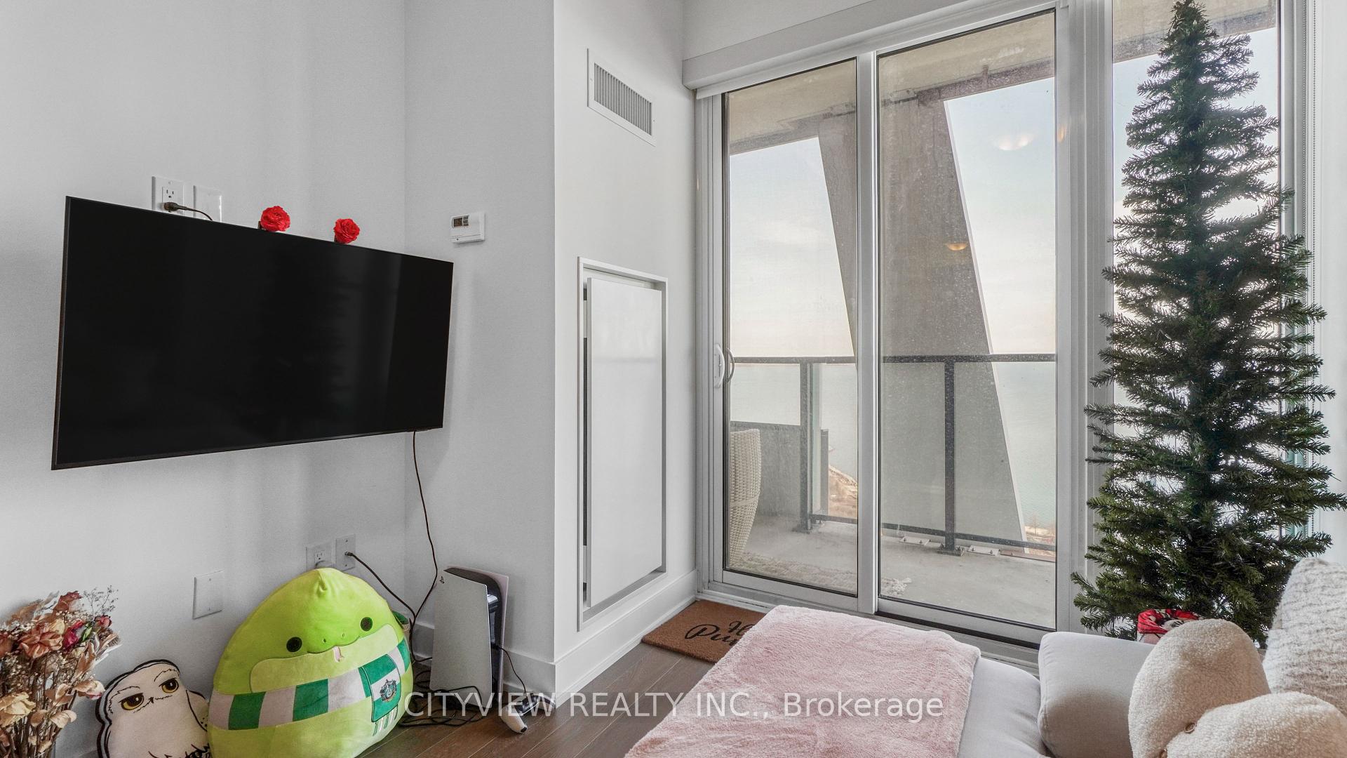 2 Bedrooms Condo at 20 Shore Breeze, Toronto For sale