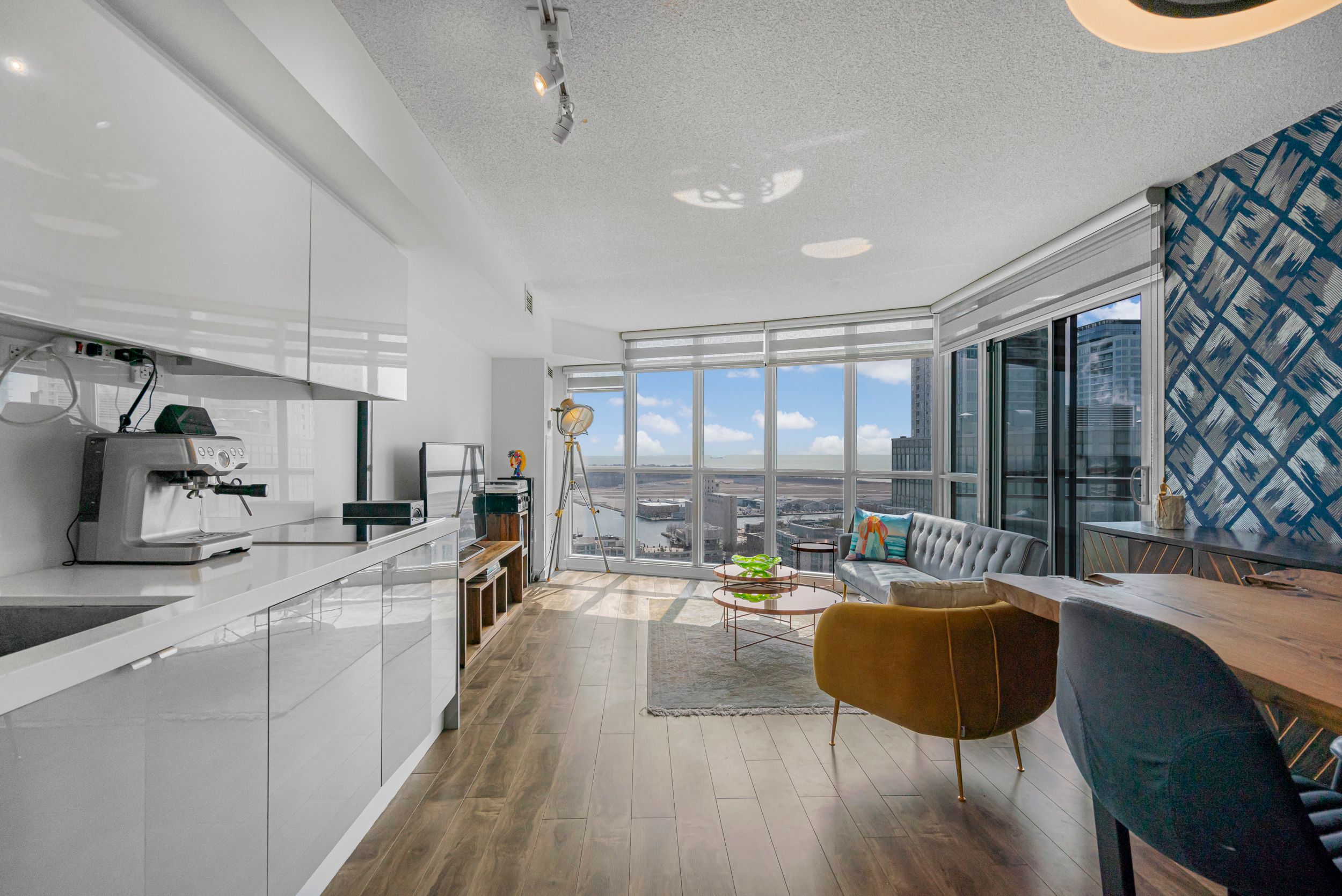 21 Iceboat Terrace 2909