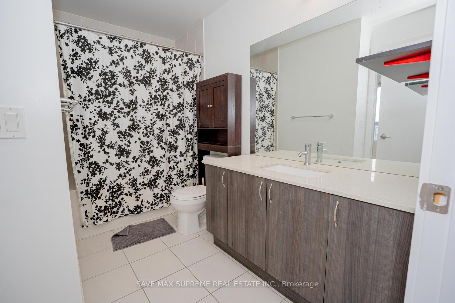 2 Bedrooms Condo at 7 Kenaston, Toronto For sale