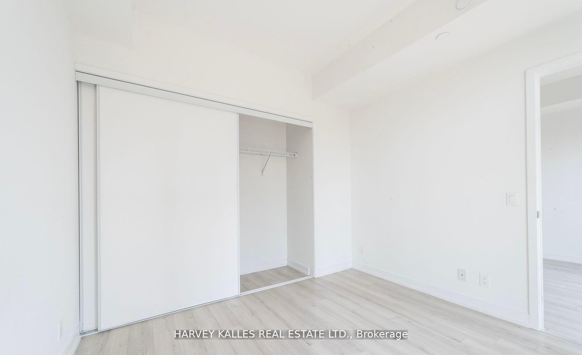 33 Helendale Avenue 2409
