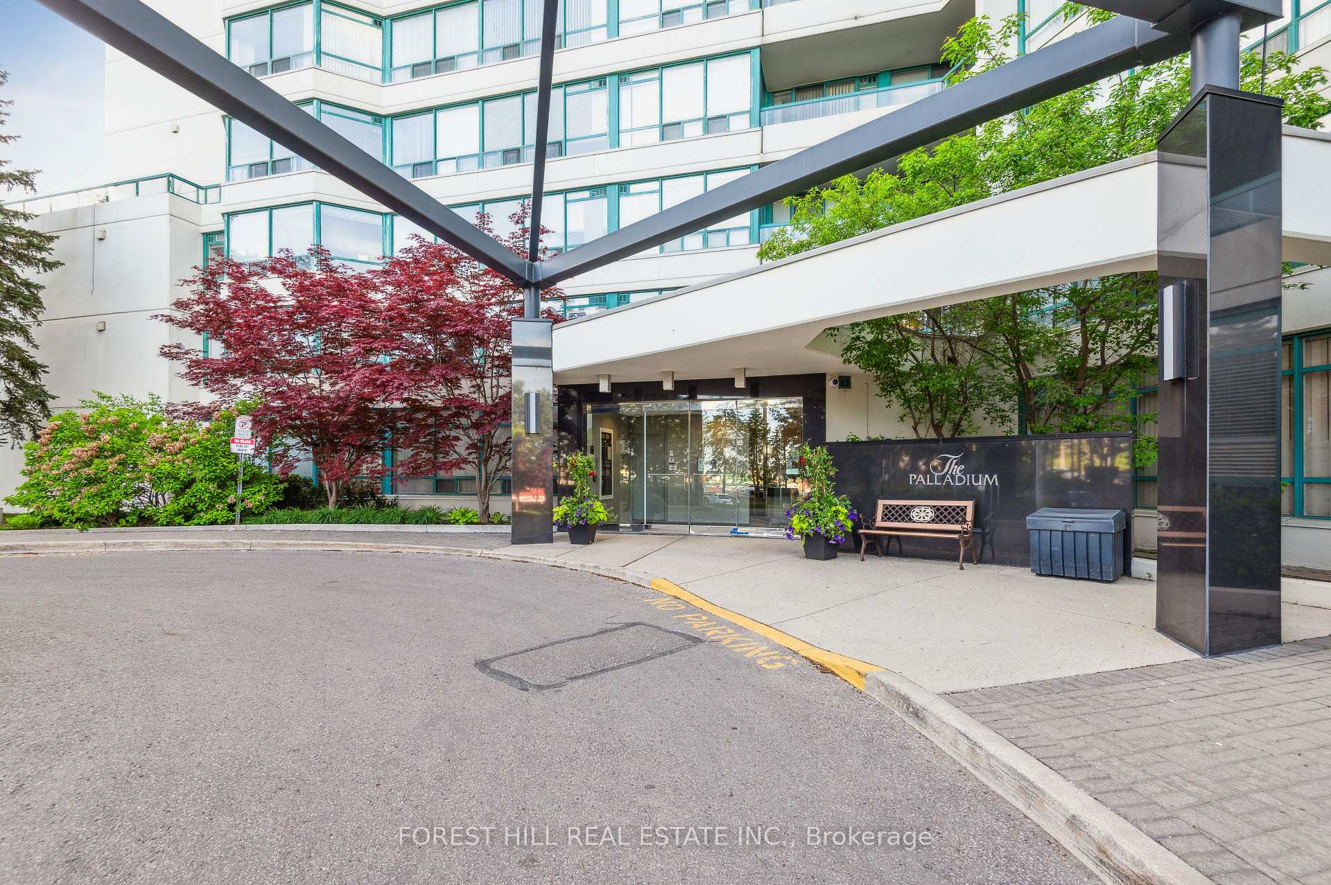 3 Bedrooms Condo at 7250 Yonge, Vaughan For sale