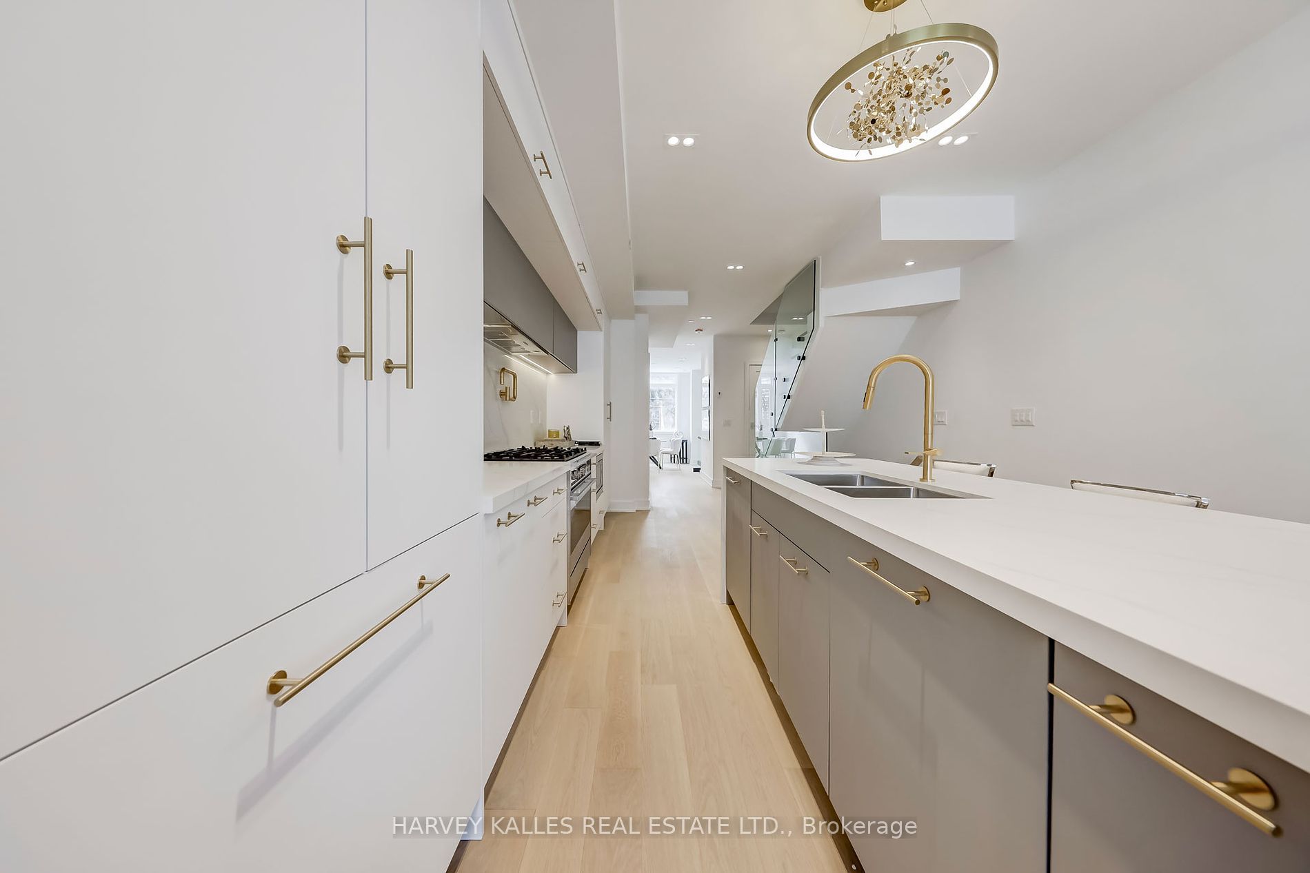 36A Churchill Avenue W