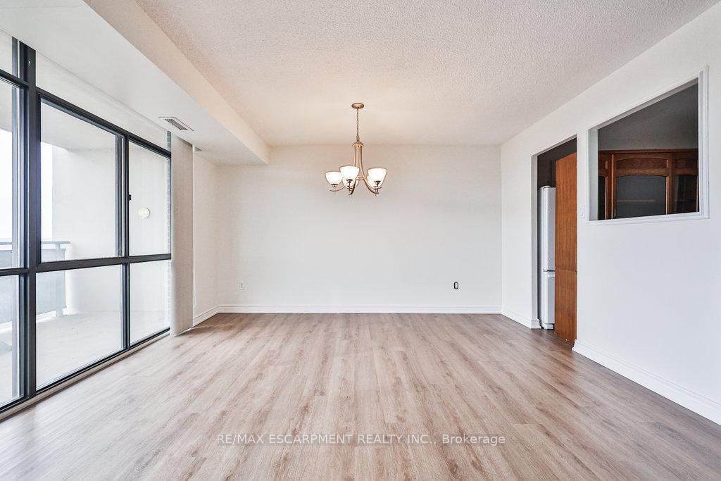 3 Bedrooms Condo at 301 FRANCES,  Hamilton For sale