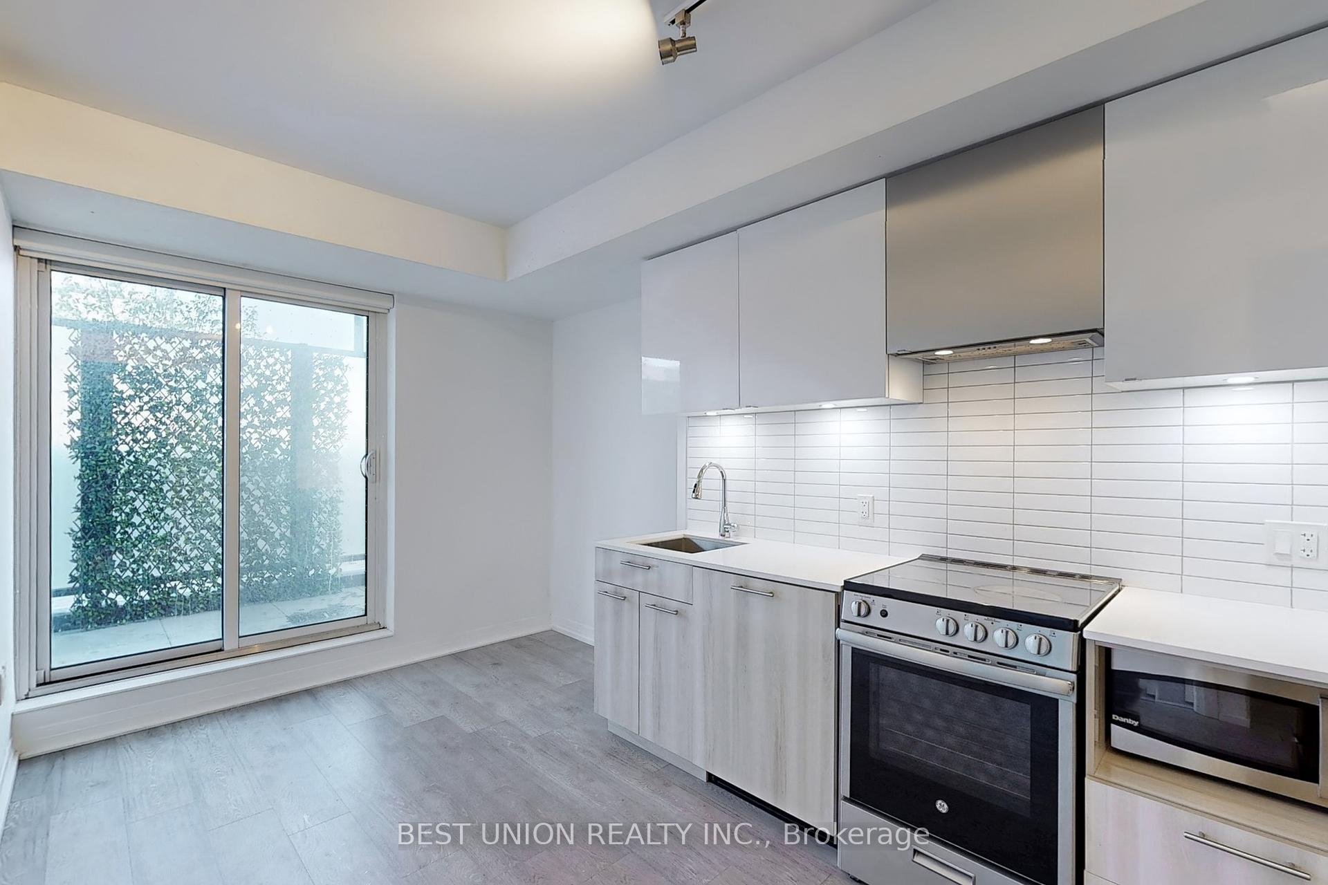 2 Bedrooms Condo at 251 Jarvis, Toronto For sale