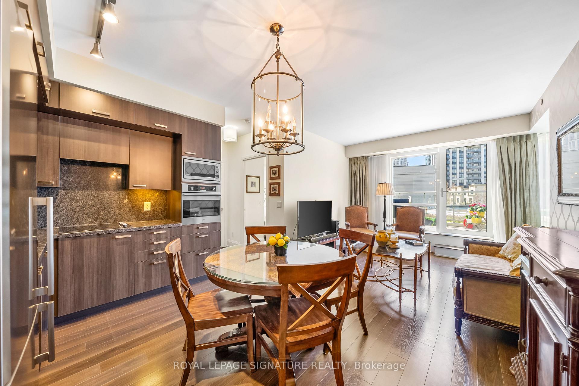 3 Bedrooms Condo at 120 Harrison Garden, Toronto For sale
