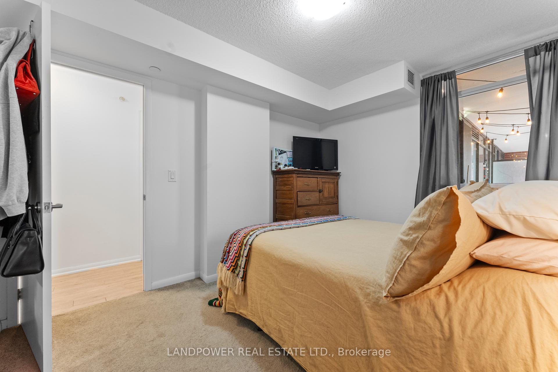 2 Bedrooms Condo at 830 Lawrence, Toronto For sale