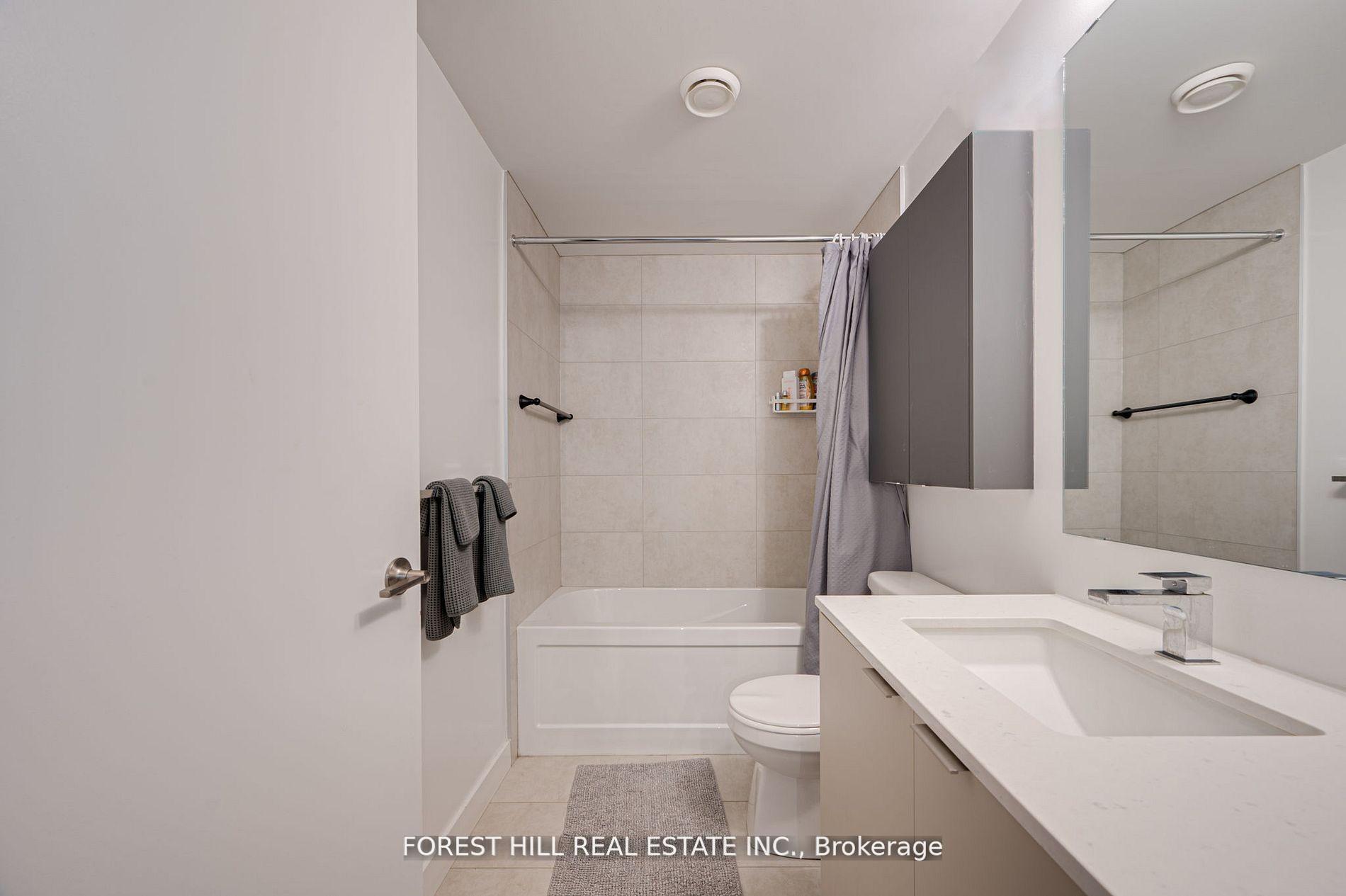 2 Bedrooms Condo at 8 Tippett, Toronto For sale