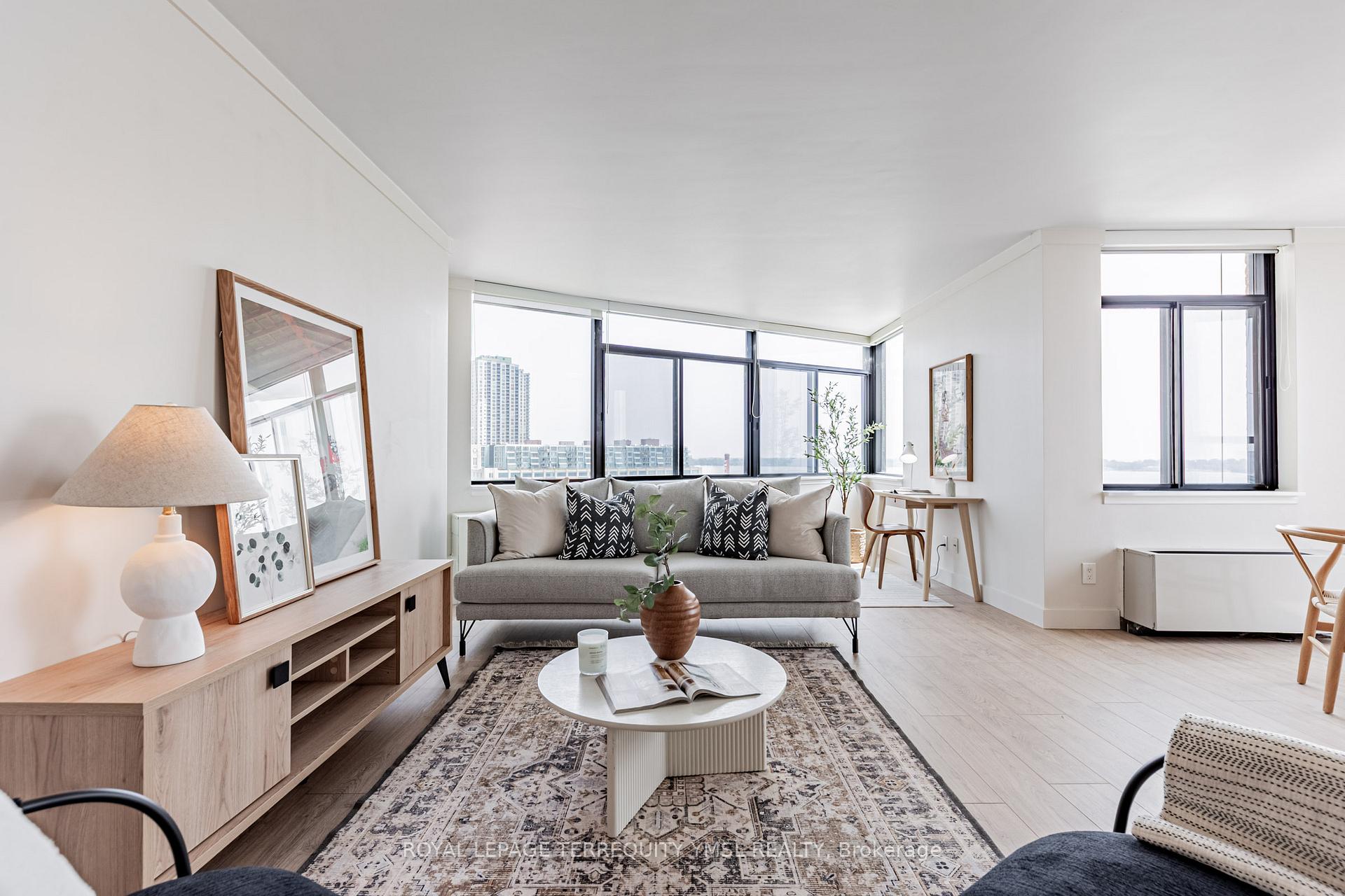1 Bedroom Condo at 250 Queens, Toronto For sale
