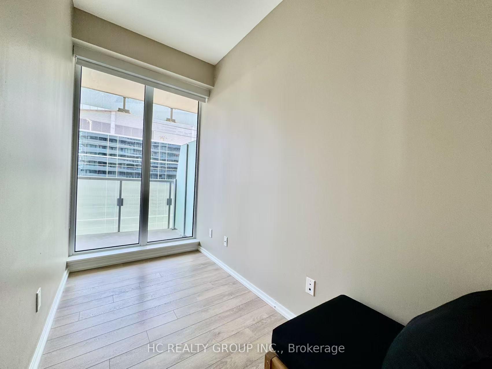 2 Bedrooms Condo at 197 Yonge, Toronto For sale