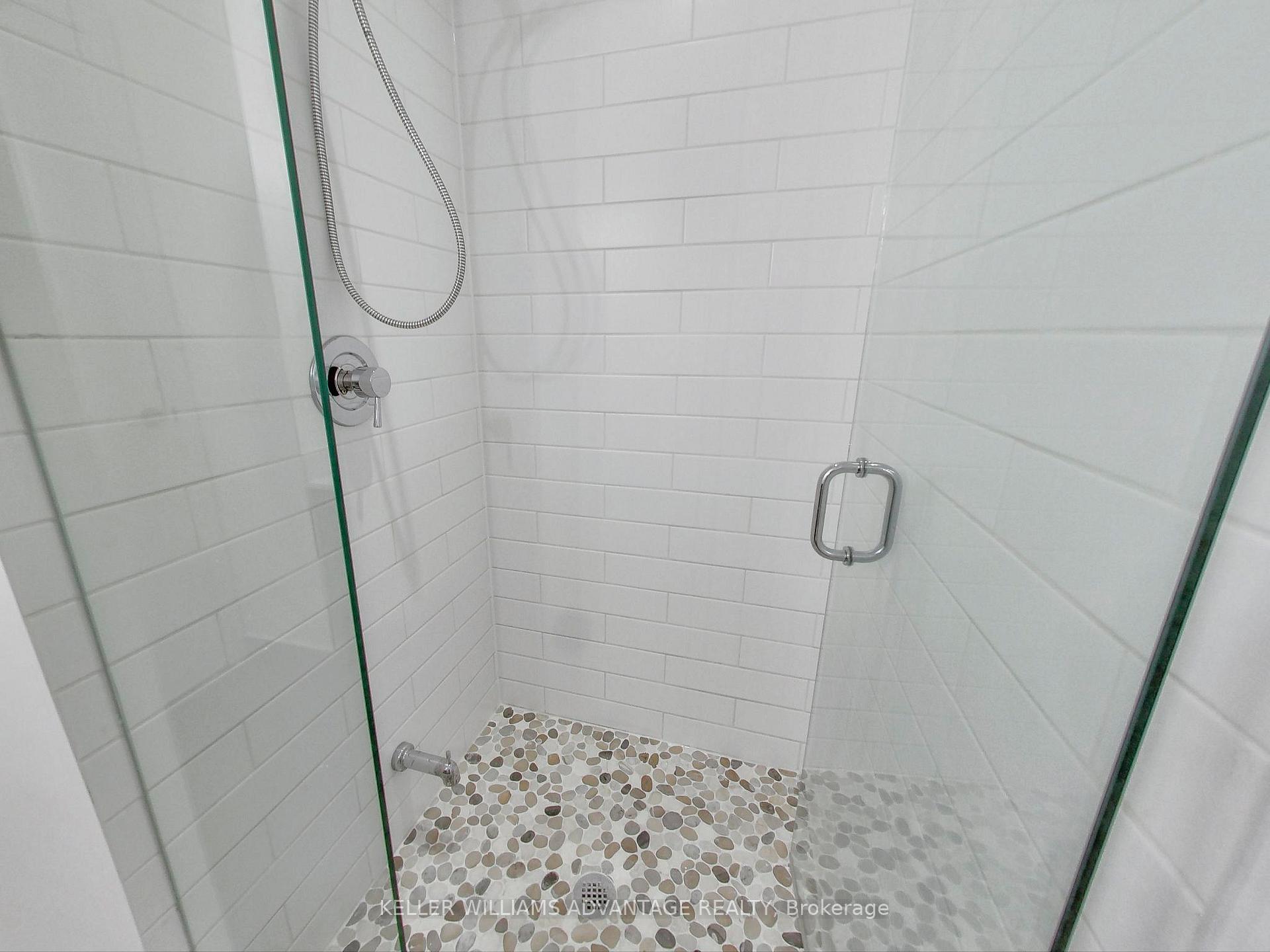 2 Bedrooms Condo at 2200 Lake Shore, Toronto For sale
