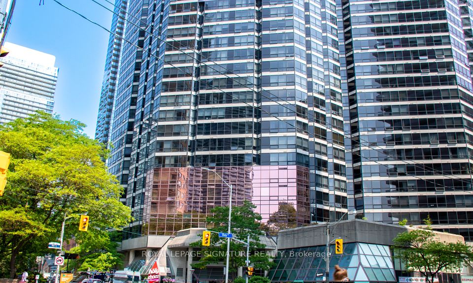 1001 Bay Street