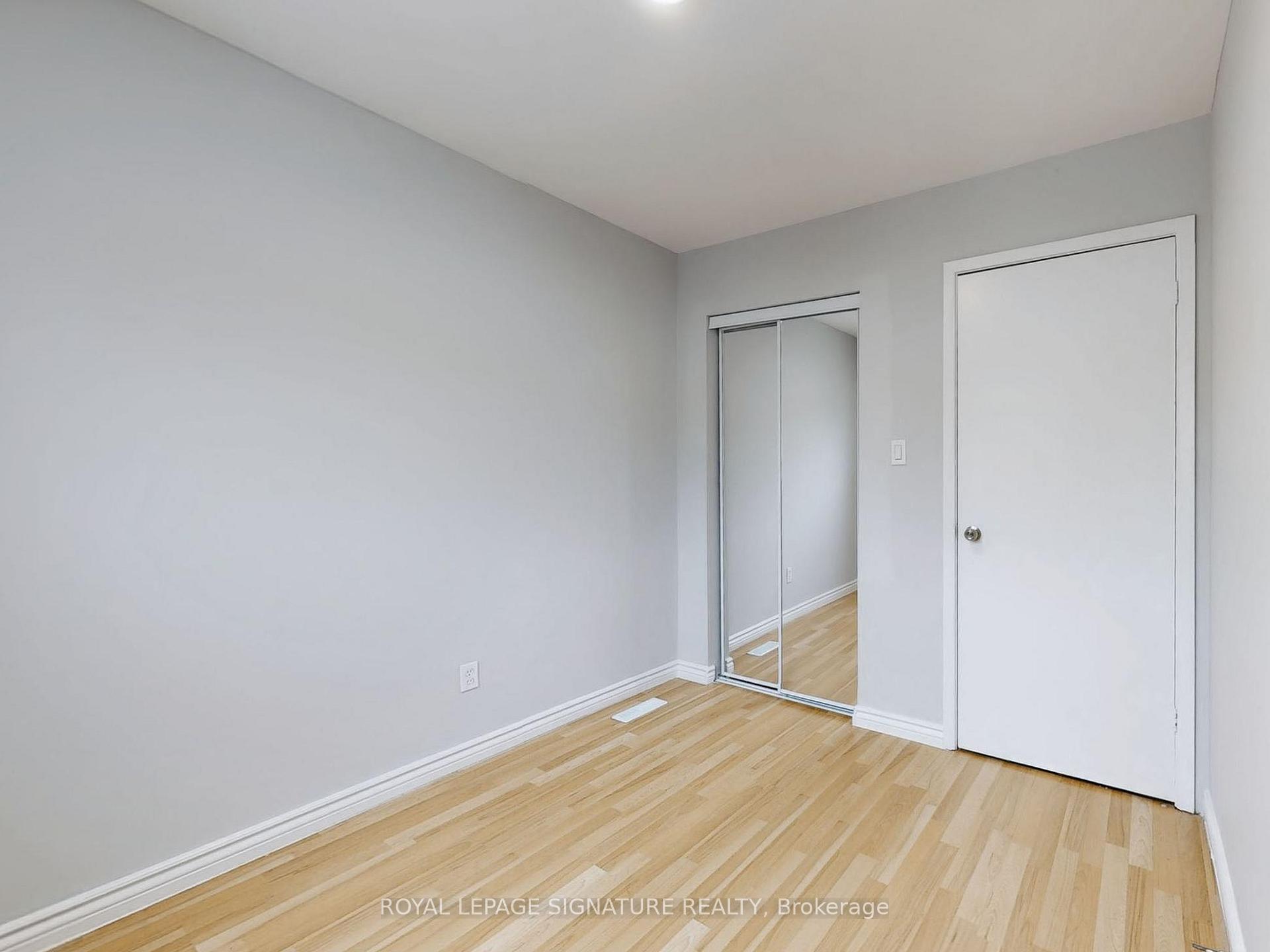 4 Bedrooms Condo at 400 Mississauga Valley,  Mississauga For sale