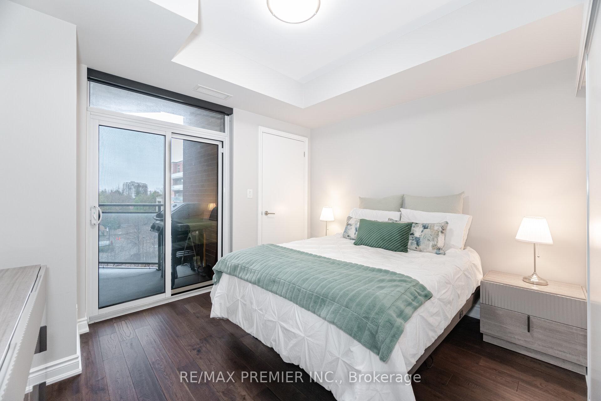 1 Bedroom Condo at 281 Woodbridge,  Vaughan For sale