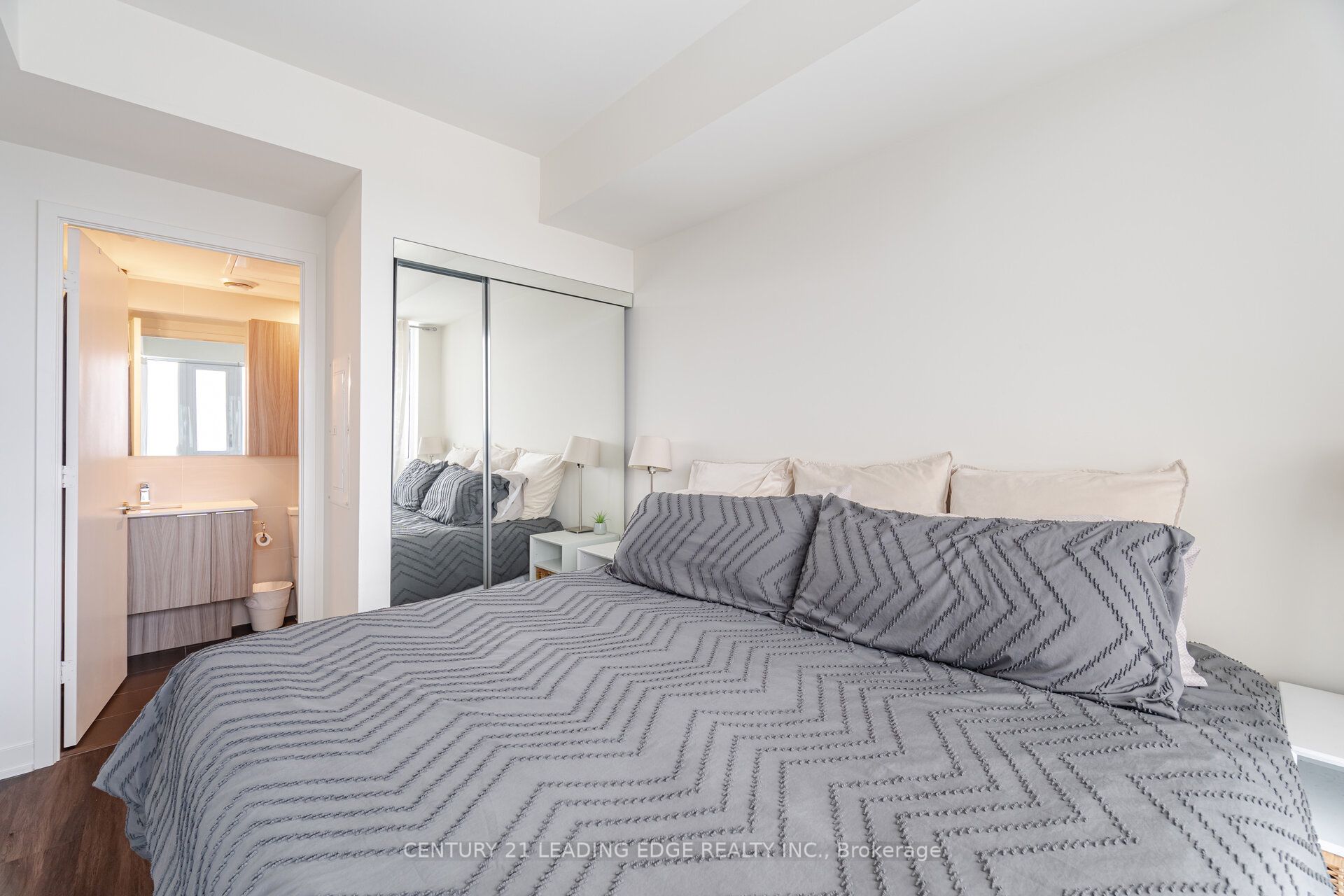 10 DEERLICK Court, #1401