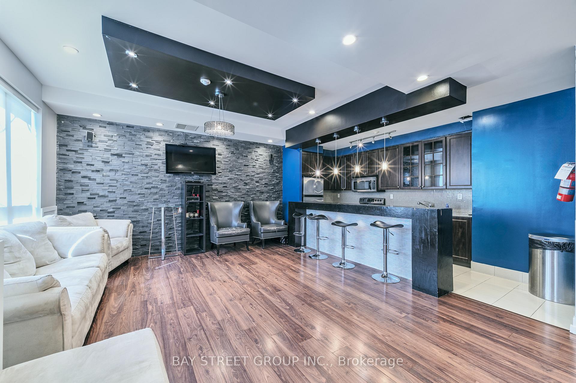 2 Bedrooms Condo at 777 STEELES,  Toronto For sale