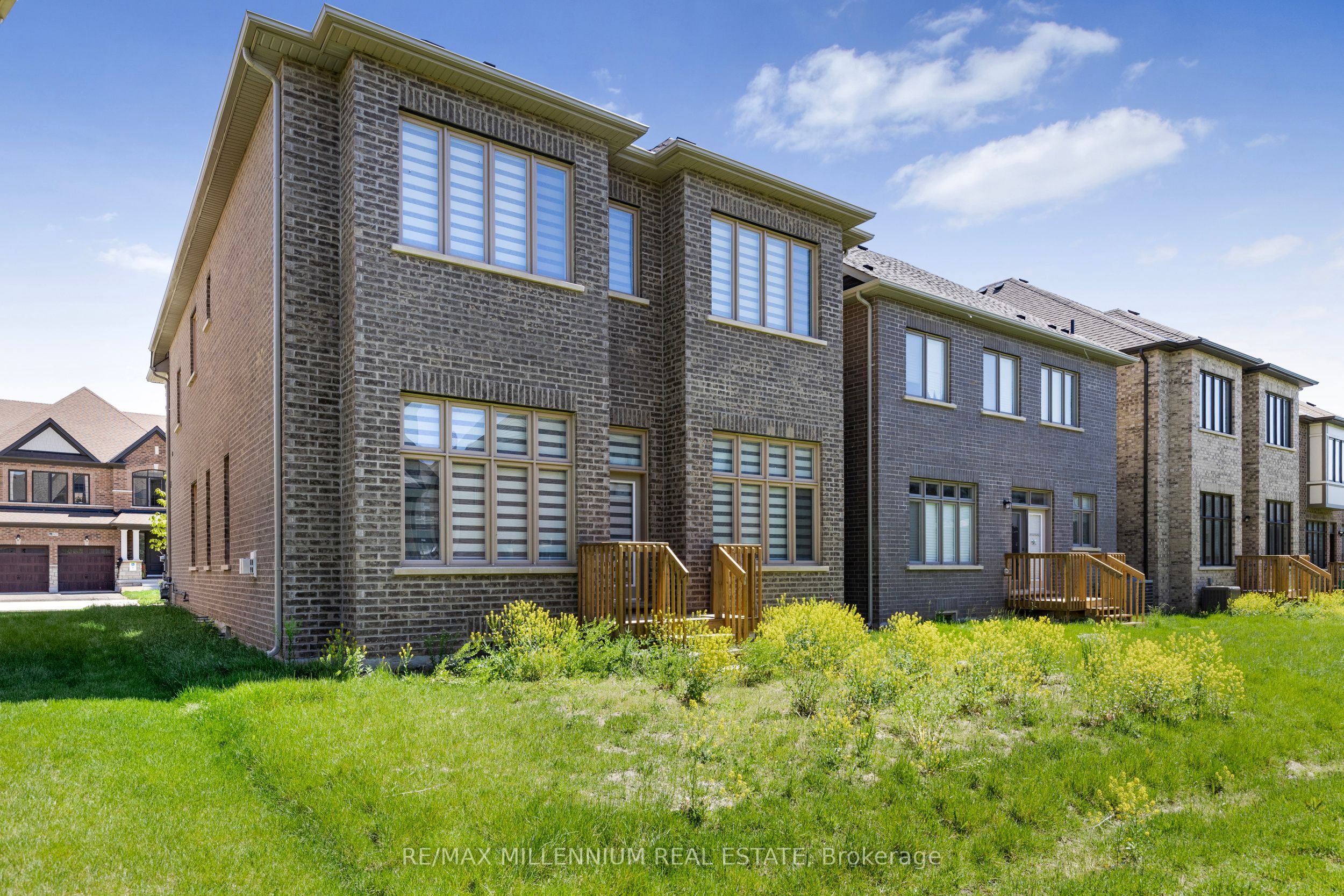 3436 Mosley Gate
