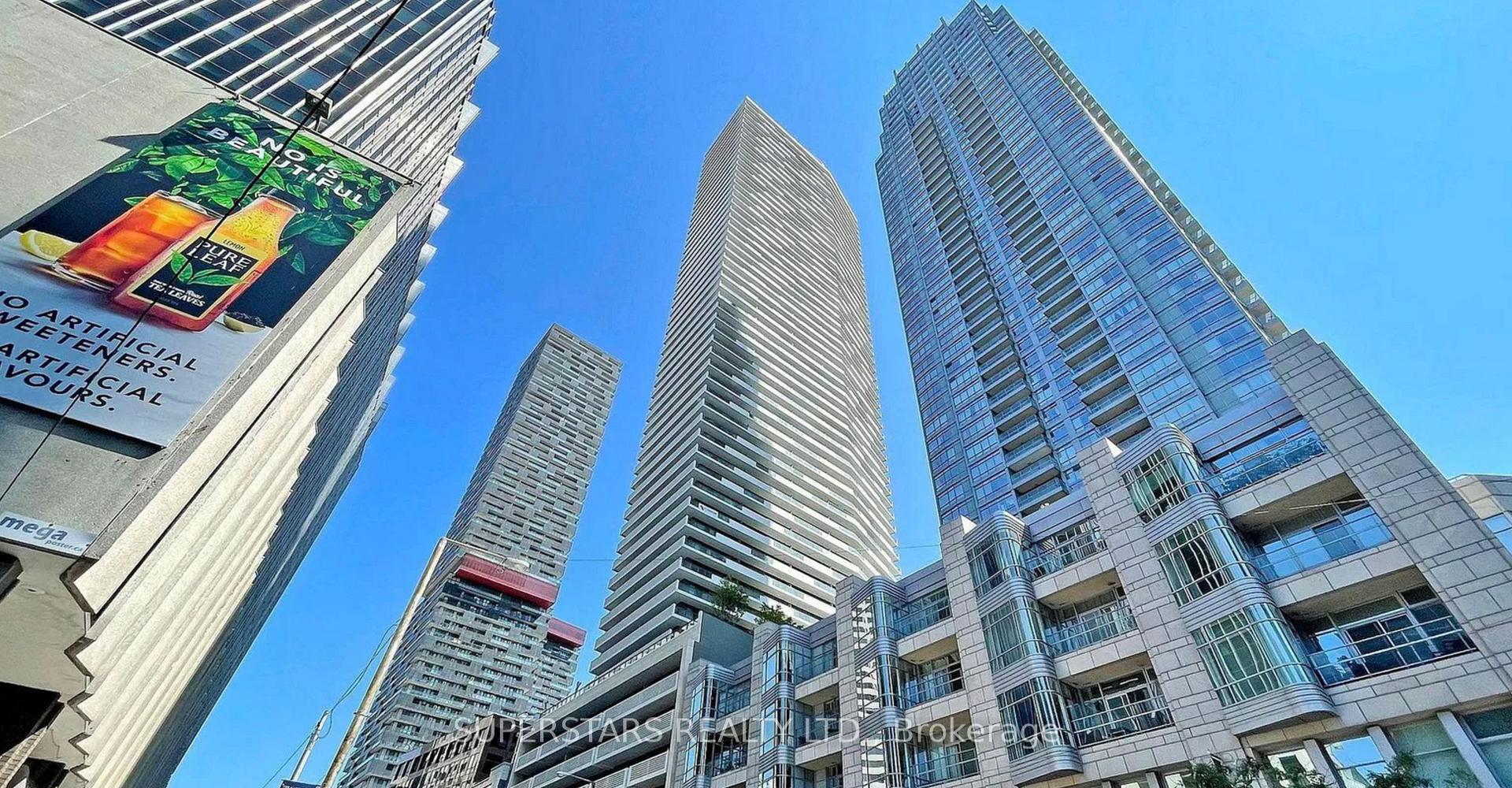 2 Bedrooms Condo at 2221 Yonge, Toronto For sale