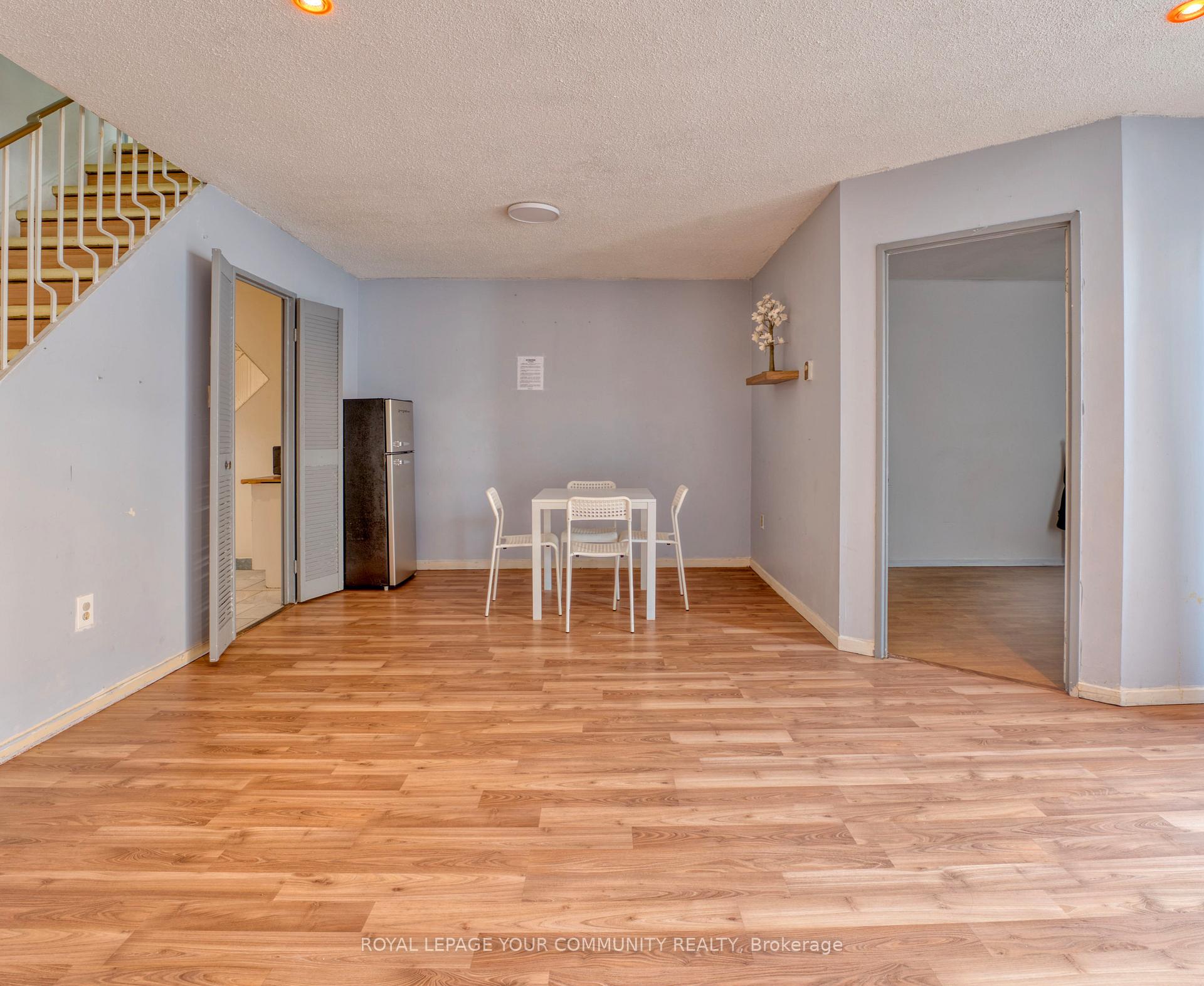 3 Bedrooms Condo at 100 Mornelle, Toronto For sale