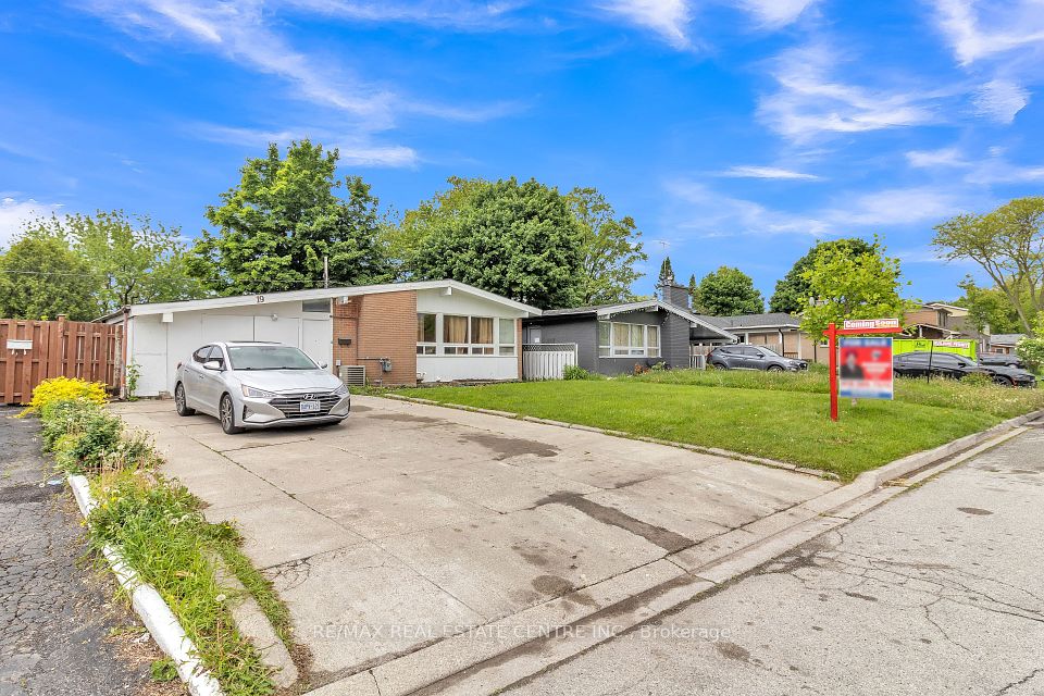 19 Langwith Court, Brampton, ON L6Y 1Z9