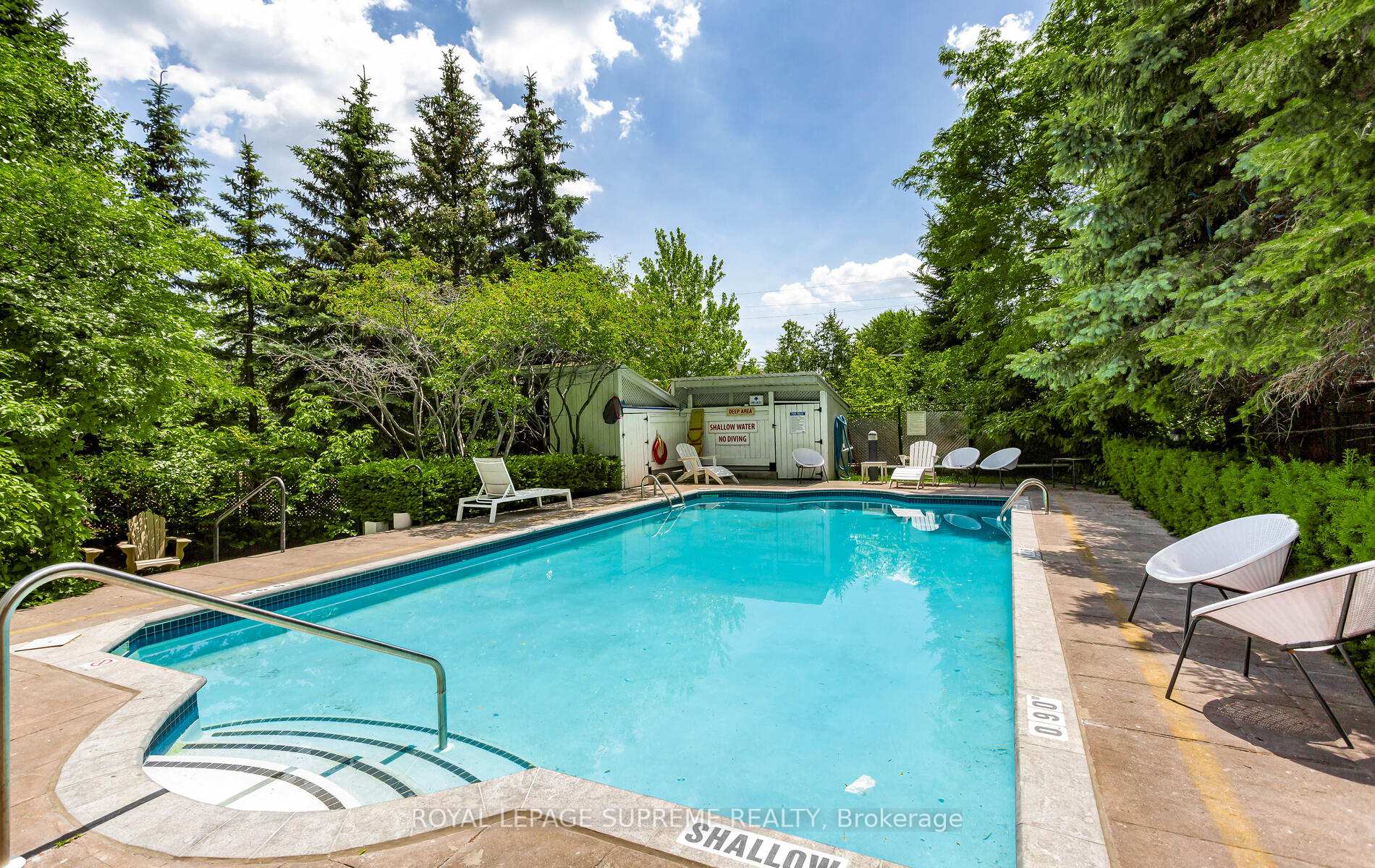 2 Bedrooms Condo at 35 Finch, Toronto For sale