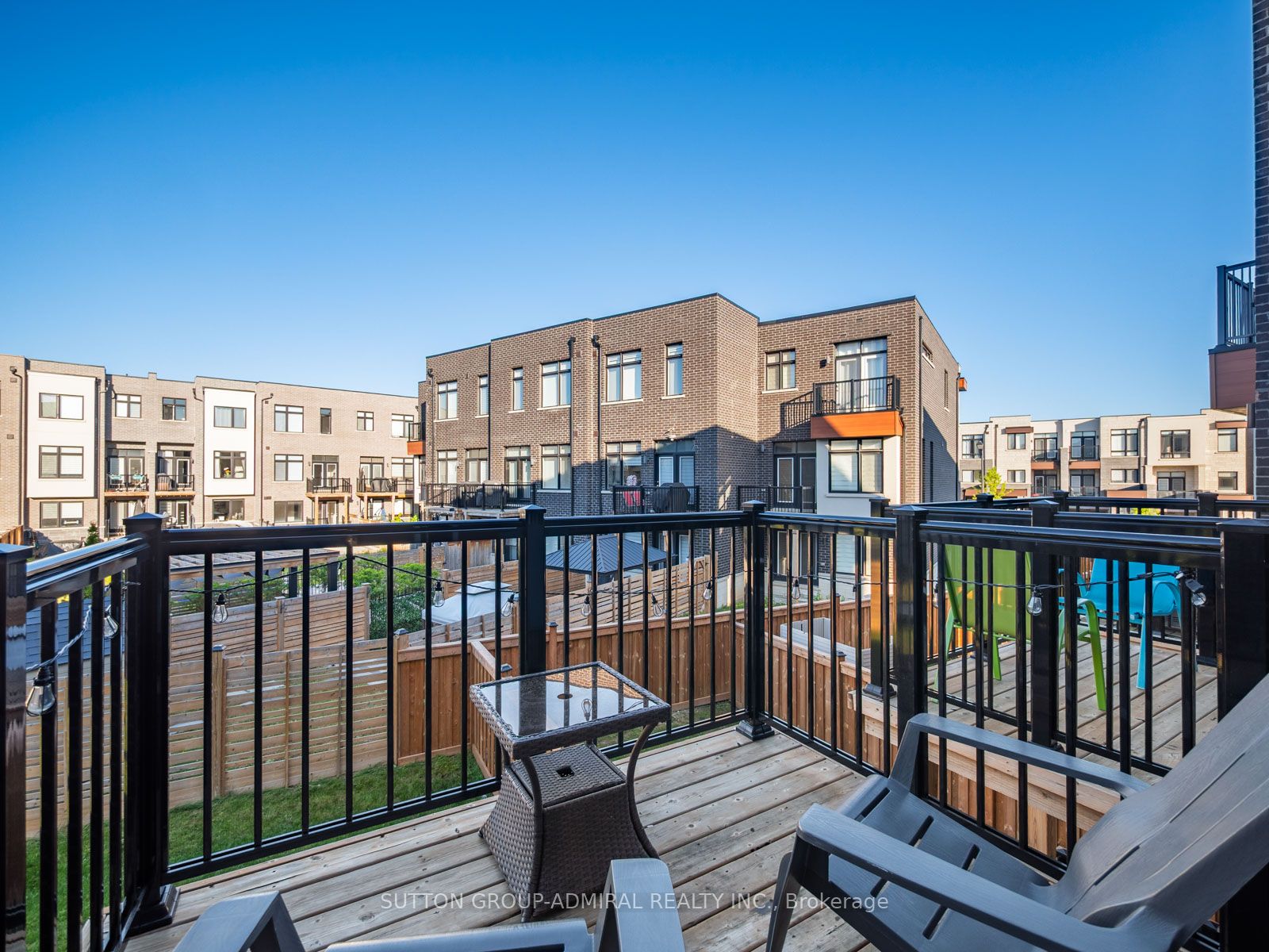 251 Thomas Cook Avenue