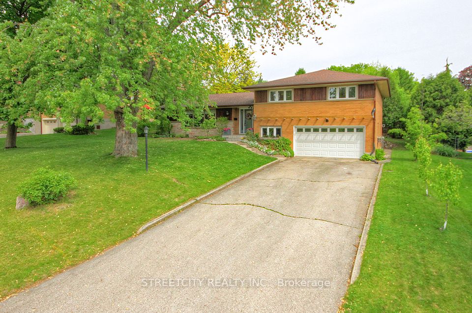 825 Clearview