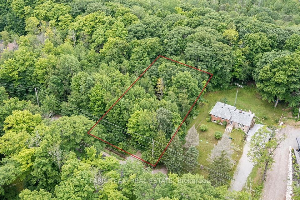 Lot 24 Champlain