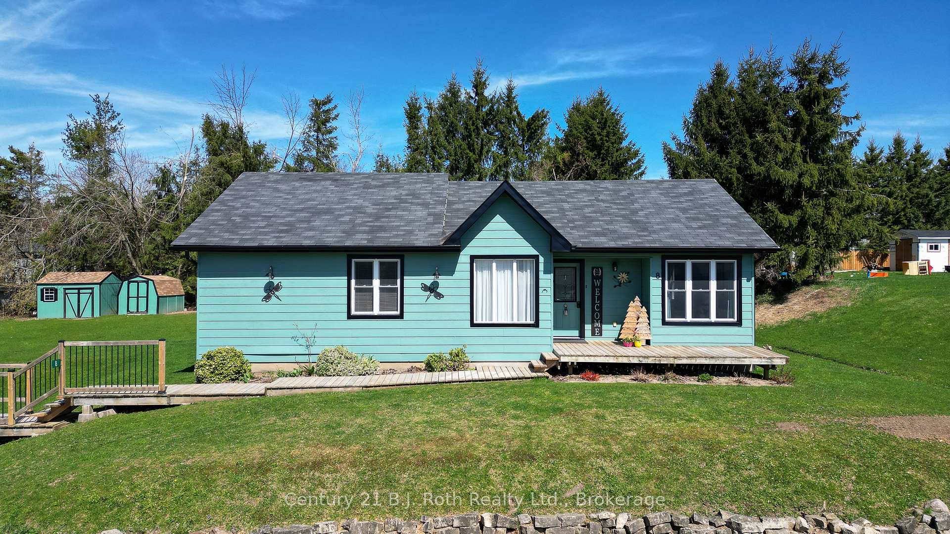 8 AGNES Street, Oro-Medonte, ON L0K 1N0
