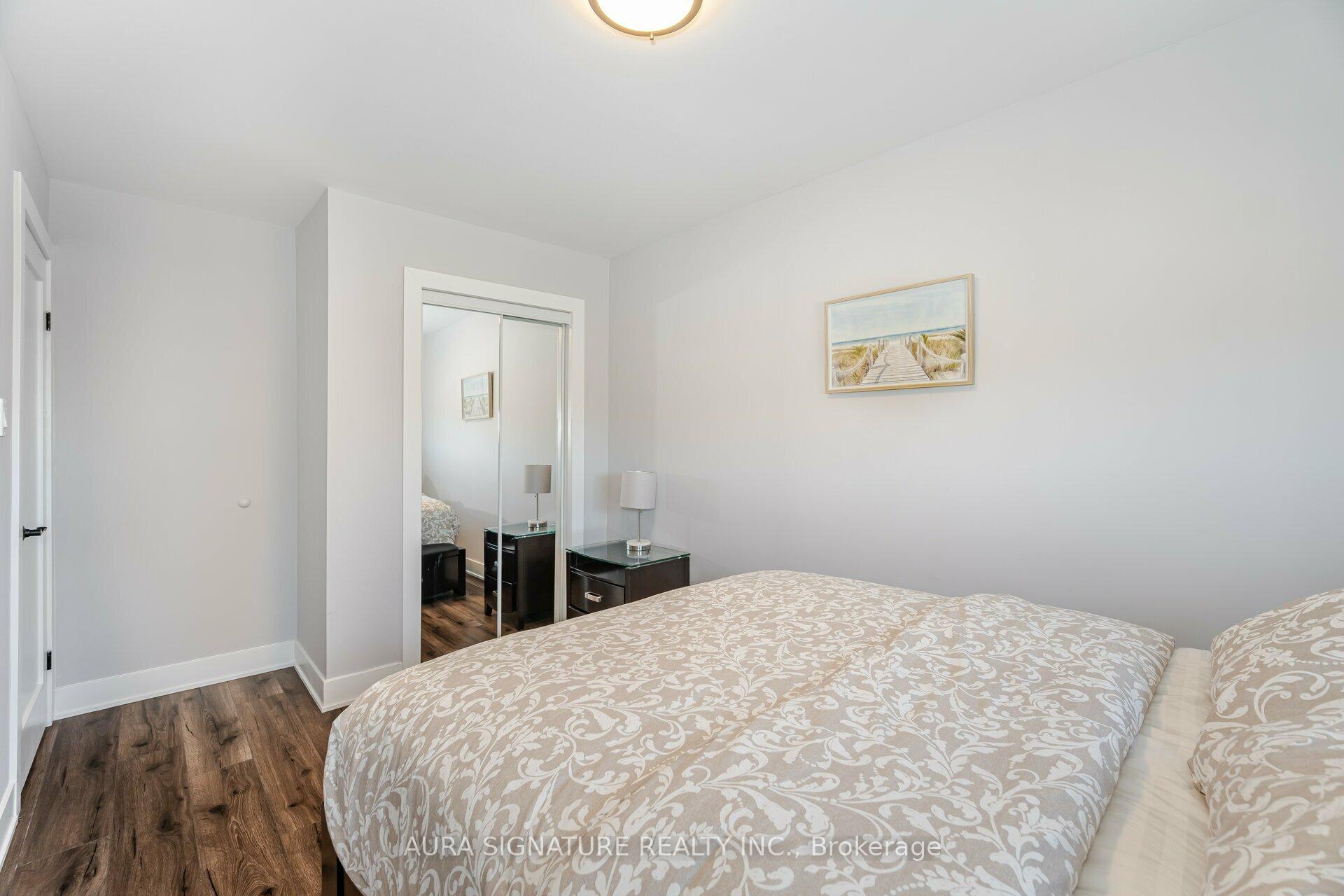 3 Bedrooms Condo at 88 Rainbow, Vaughan For sale