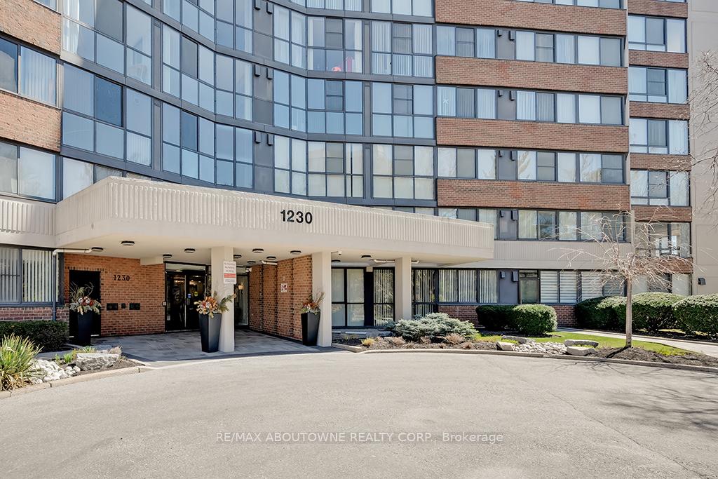2 Bedrooms Condo at 1230 Marlborough,  Oakville For sale