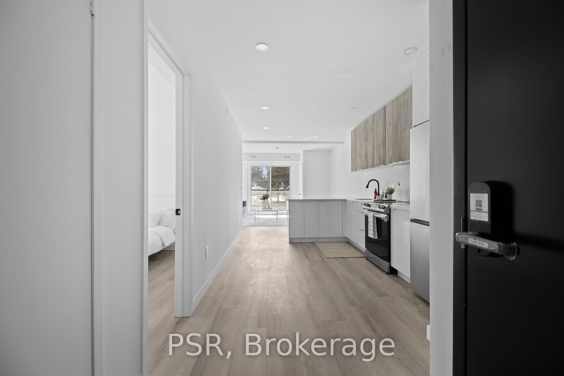 2 Bedrooms Condo at 61 Orchard Park, Toronto For sale